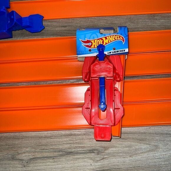 Hot Wheels Launcher, Loop & Jump, 2 sets Tracks Set 4 Piece Bundle Lot Build On - Picture 3 of 8